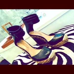 Unique BCBG MAX AZRIA size 6.5 wedge leather shoes